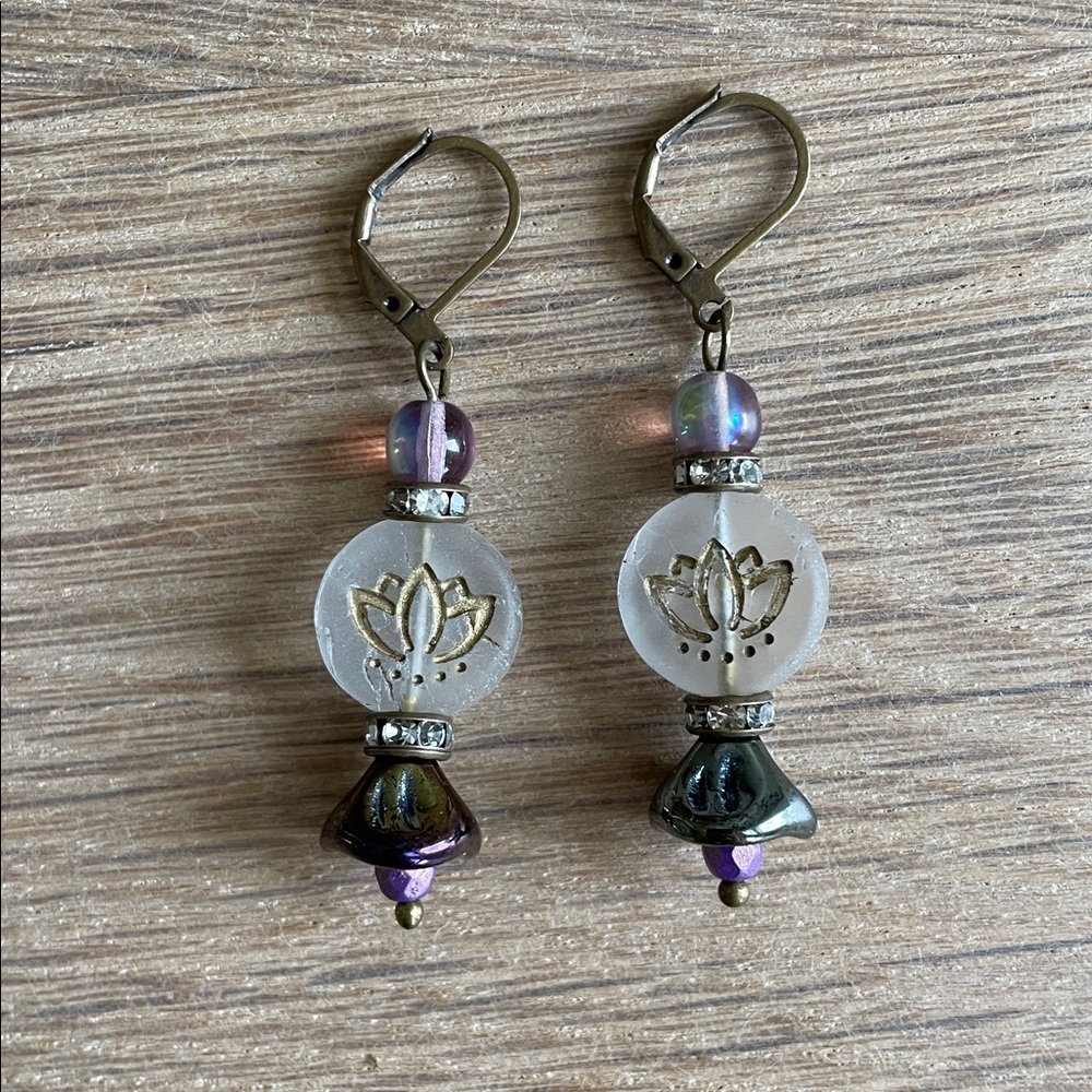 HAND CRAFTED CZECH GLASS EARRINGS White Purple Crystal Rondelles Antiqued Brass